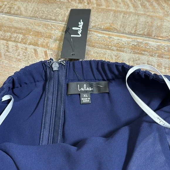 Lulu’s Inez Navy Blue Tie-Front Romper size XL - Picture 2 of 11